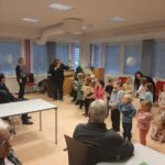 Asemapäällikön päiväkodin lapset vierailivat torstaikerhossamme ja esittivät meille lauluja